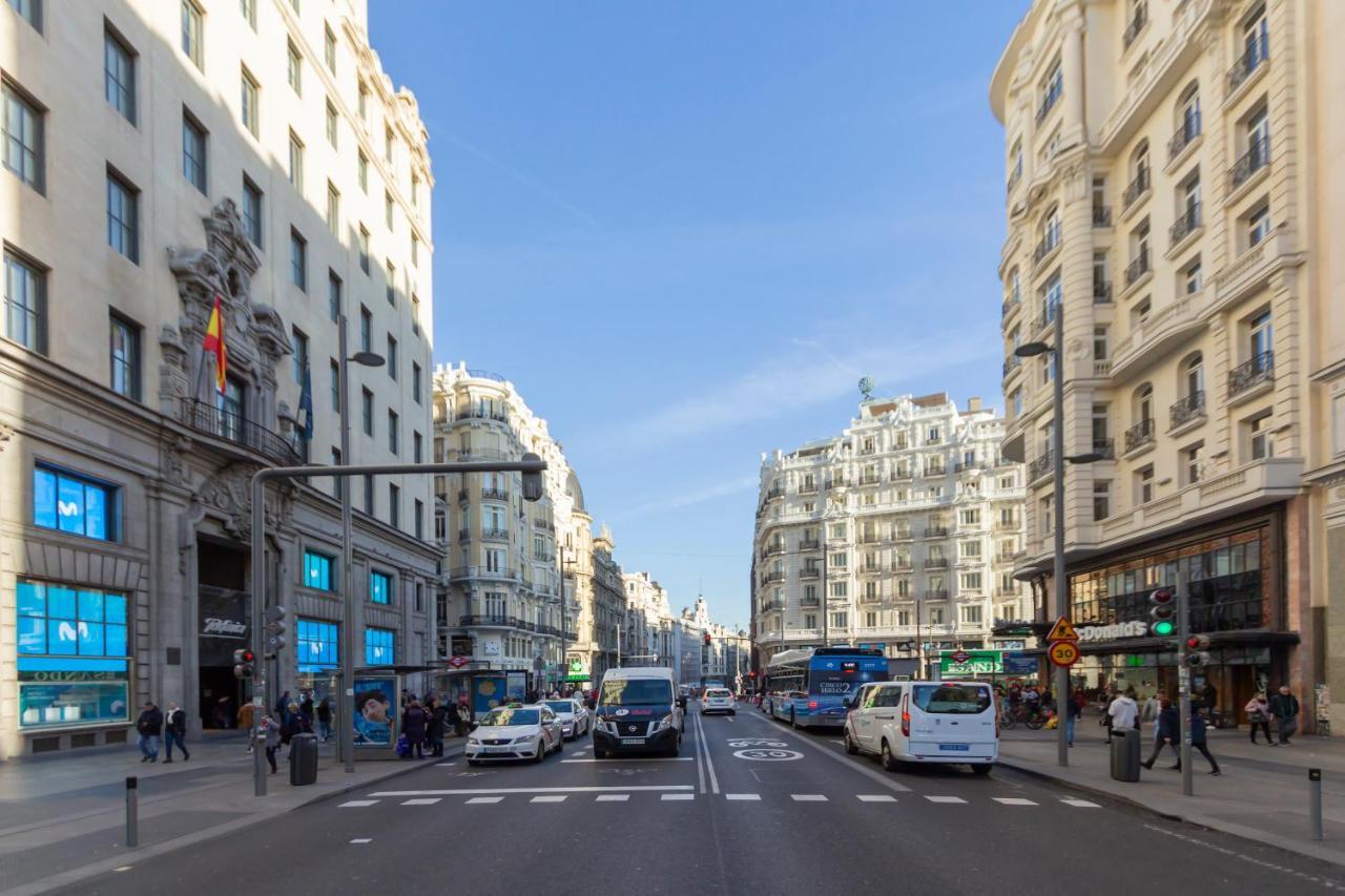 Gran Via Apartment Madrid Exterior photo